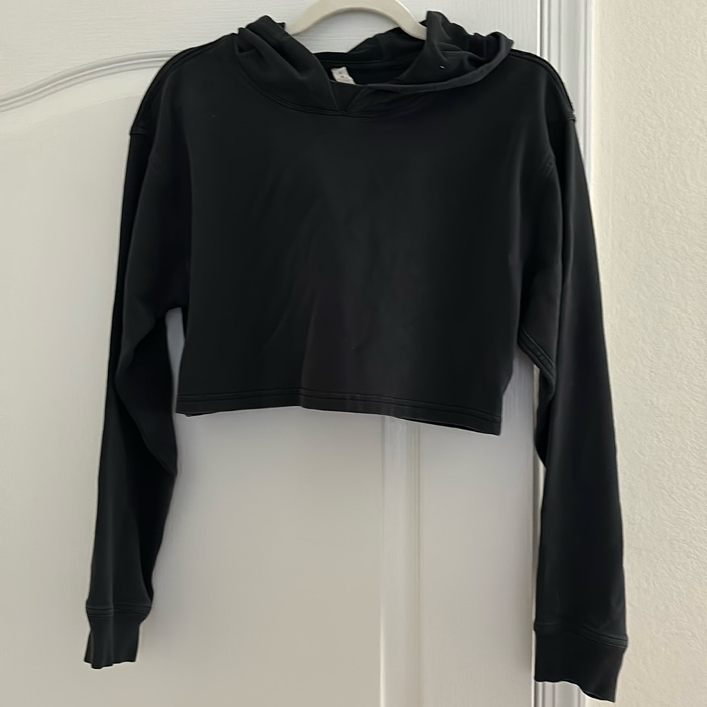 Cropped Lululemon hoodie